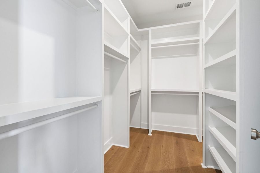 Spacious, unfurnished interior of a new home in Overlook at Copahee Sound, Awendaw (Image 16). Spacious, unfurnished interior of a new home in Overlook at Copahee Sound, Awendaw (Image 16).