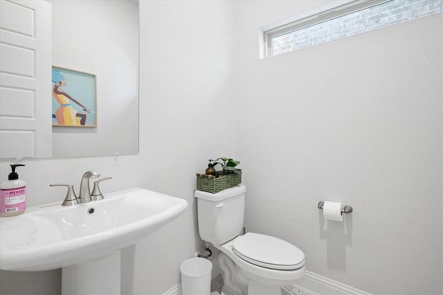 Furnished interior view inside a new home in Bayside, Rowlett (Image 11).