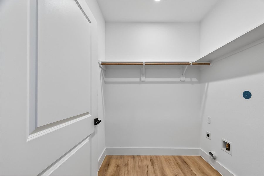 Spacious, unfurnished interior of a new home in , Houston (Image 18).