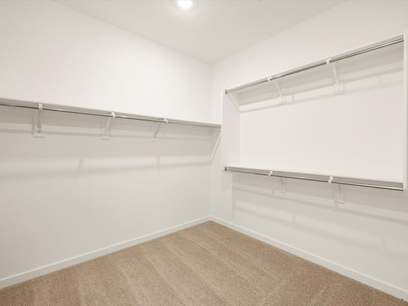 Spacious, unfurnished interior of a new home in Bella Vista Farms Reserve Series, San Tan Valley (Image 14).