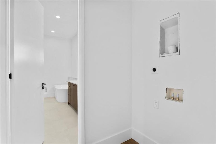 Spacious, unfurnished interior of a new home in , Sugar Hill (Image 61).