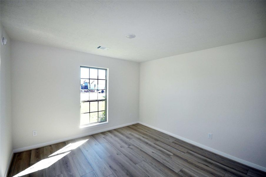 Spacious, unfurnished interior of a new home in Pedregal, League City (Image 28). Spacious, unfurnished interior of a new home in Pedregal, League City (Image 28).