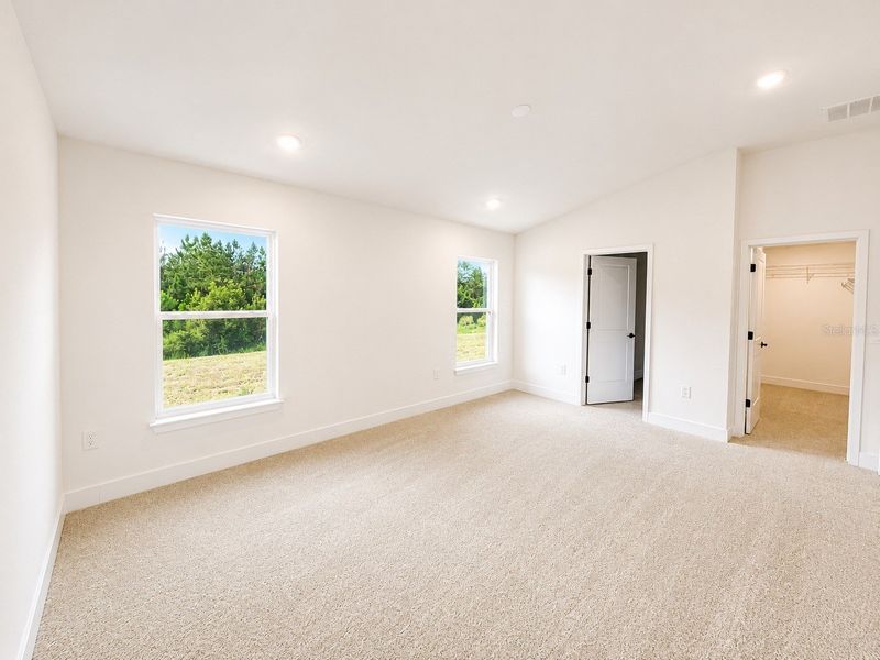 Spacious, unfurnished interior of a new home in Harmony Central, St. Cloud (Image 18).
