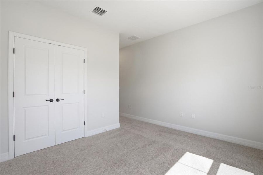 Spacious, unfurnished interior of a new home in , Ocala (Image 27).