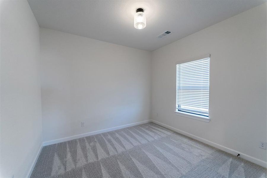 Spacious, unfurnished interior of a new home in Sonoma Verde, Rockwall (Image 21).