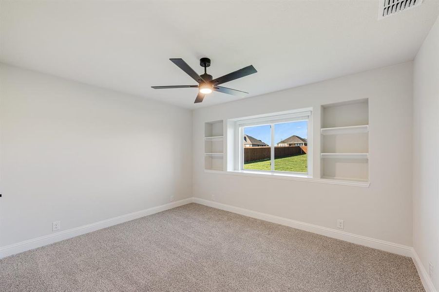 Spacious, unfurnished interior of a new home in Coyote Crossing, Godley (Image 19).