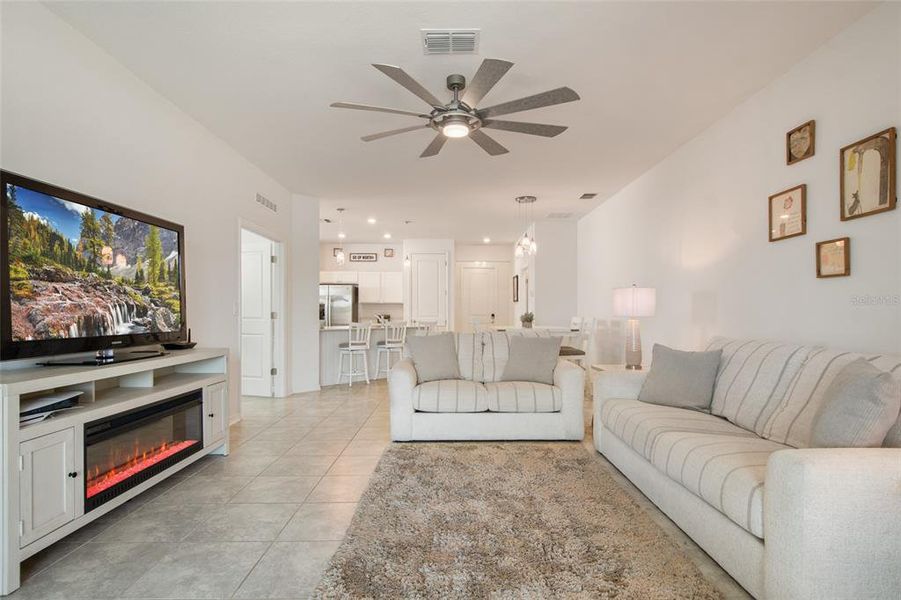 Furnished interior view inside a new home in , Winter Haven (Image 30).
