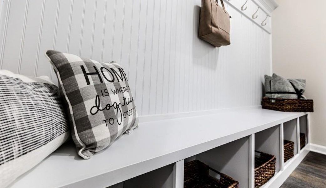Close-up of interior finishes inside a home in Saddle Ridge, Calhoun (Image 17).
