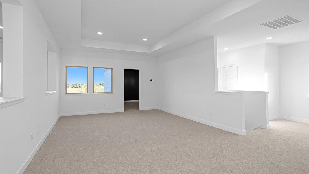 Spacious, unfurnished interior of a new home in Meridiana 80' - Gated, Manvel (Image 9). Spacious, unfurnished interior of a new home in Meridiana 80' - Gated, Manvel (Image 9).