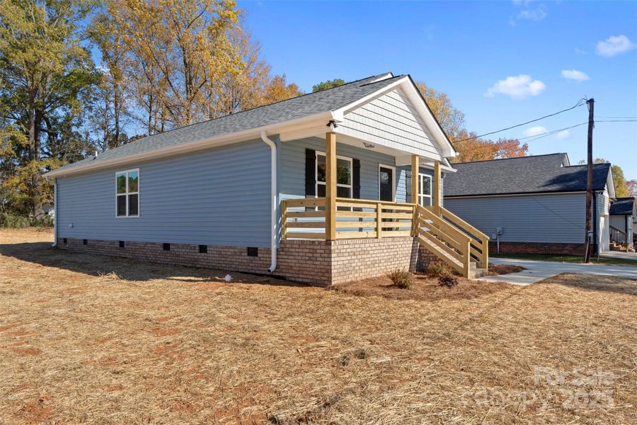 Exterior details and patio area of a home in , China Grove (Image 1).