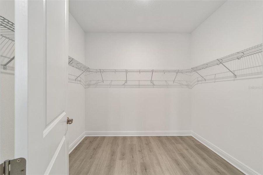 Spacious, unfurnished interior of a new home in , Ocala (Image 34).