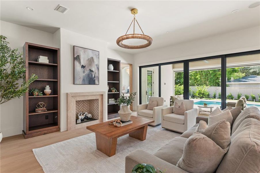 Furnished interior view inside a new home in , Orlando (Image 39).