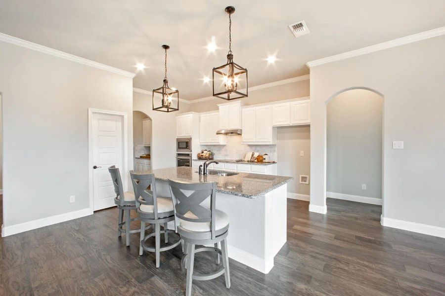 Kitchen | Concept 2555 at Massey Meadows in Midlothian, TX by Landsea Homes