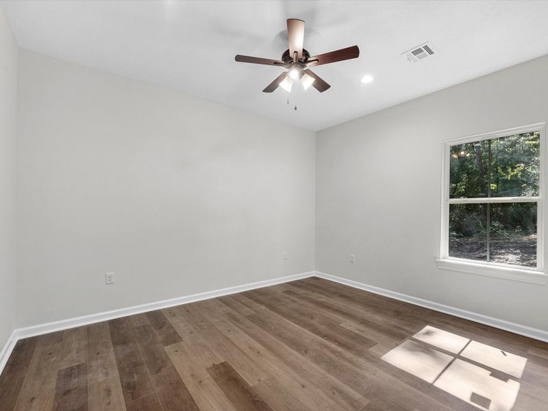 Spacious, unfurnished interior of a new home in , Brookeland (Image 26).