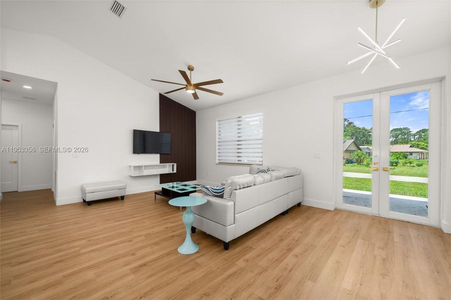 Furnished interior view inside a new home in , Sebring (Image 31).