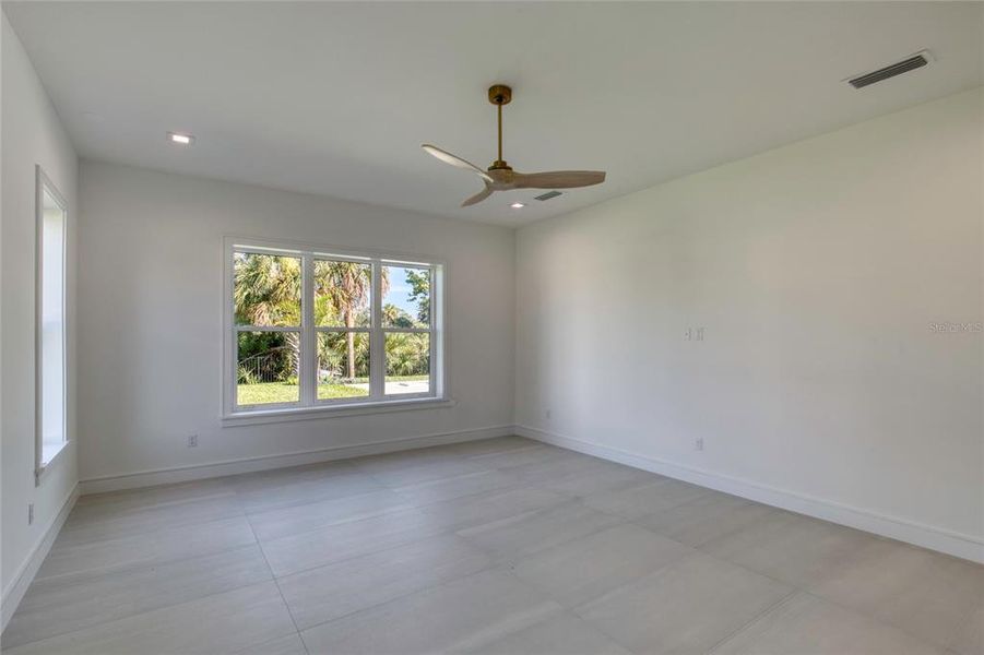 Spacious, unfurnished interior of a new home in , Ormond Beach (Image 19).