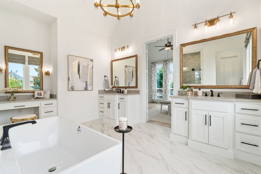 Plan 1639 Main Bathroom Representative Photo by American Legend Homes