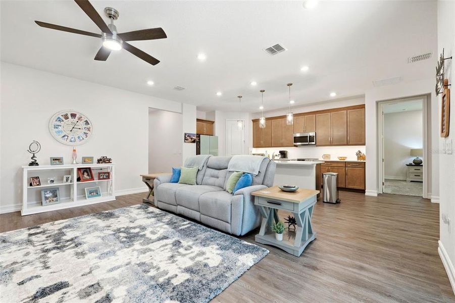 Furnished interior view inside a new home in , Beverly Hills (Image 15).
