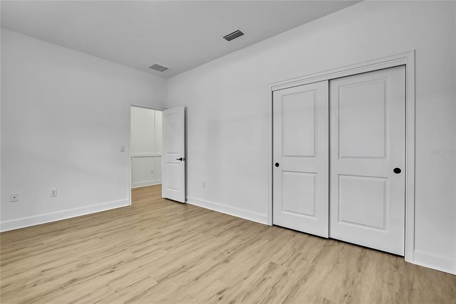 Spacious, unfurnished interior of a new home in , Brooksville (Image 47).