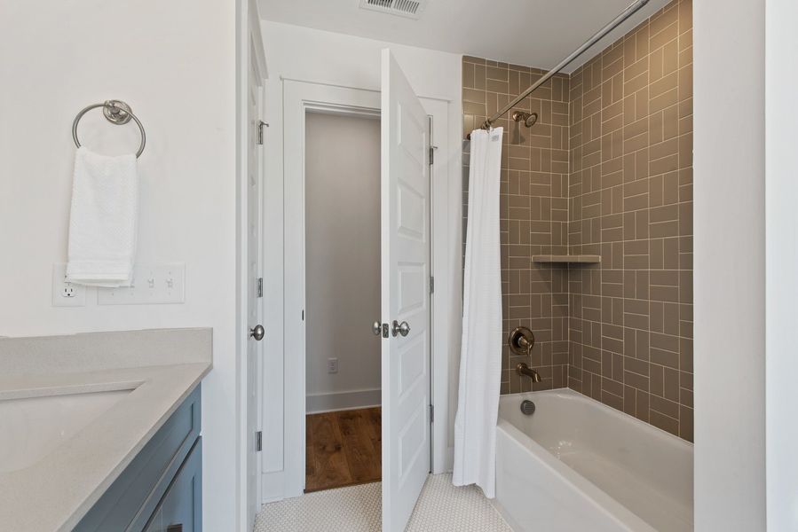 5br New Home in Spring Hill, TN.  - Slide 23