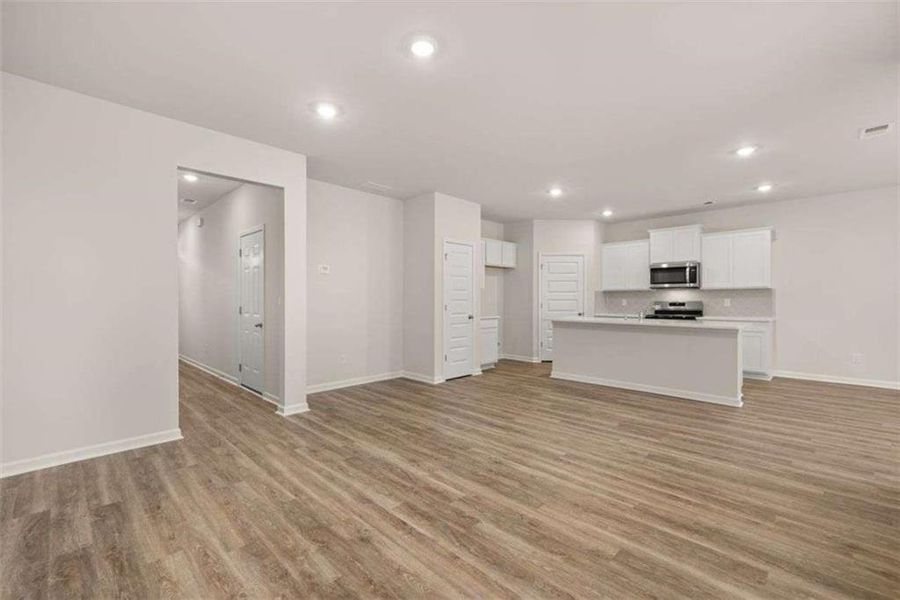 Spacious, unfurnished interior of a new home in Poplar Preserve, Newnan (Image 18). Spacious, unfurnished interior of a new home in Poplar Preserve, Newnan (Image 18).