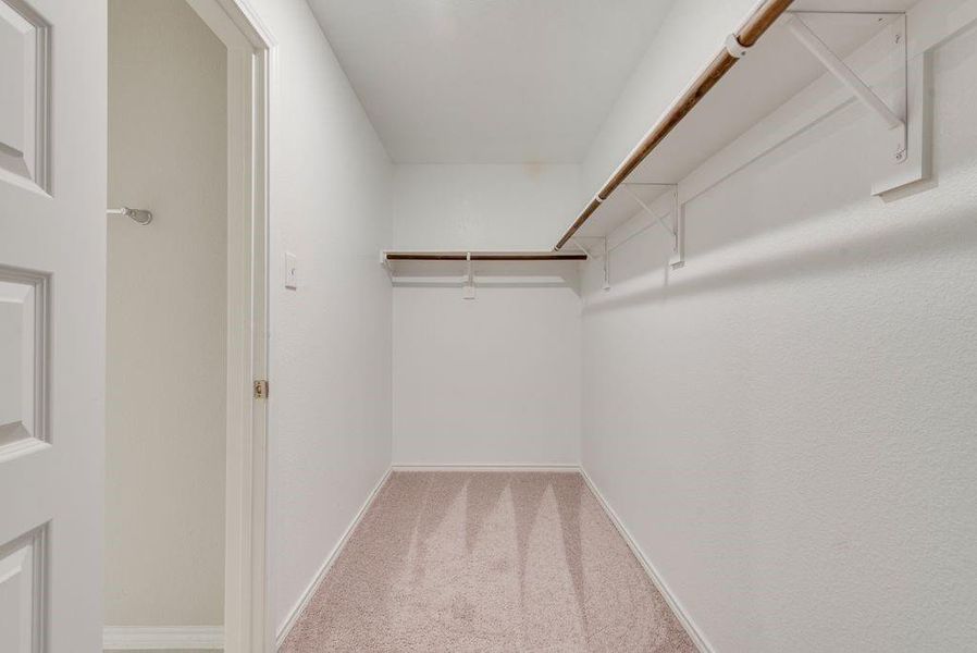 Spacious, unfurnished interior of a new home in , Fort Worth (Image 37).