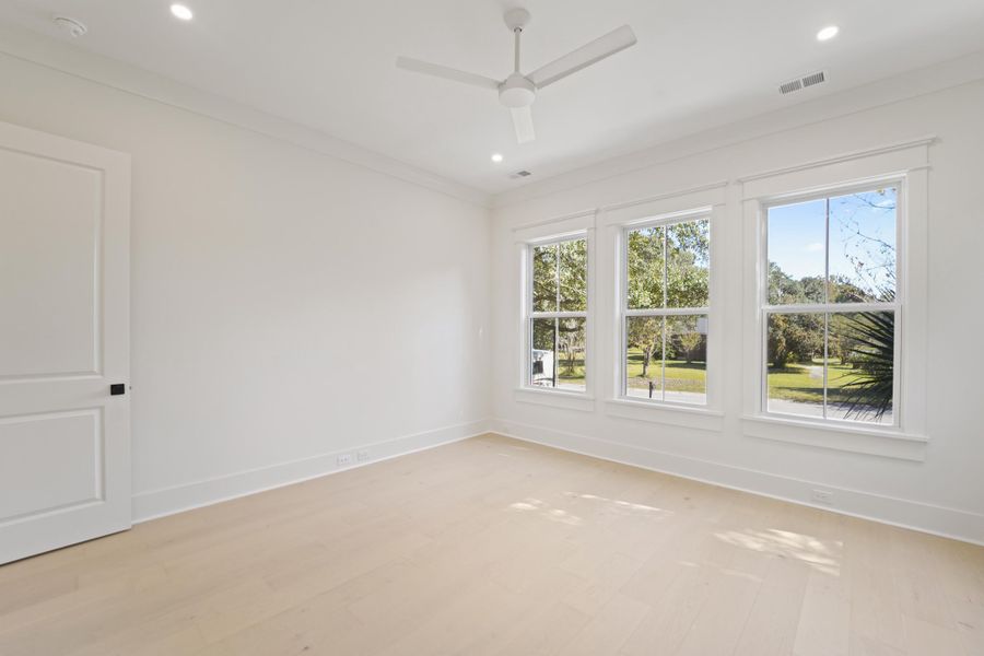 Spacious, unfurnished interior of a new home in , Charleston (Image 22).