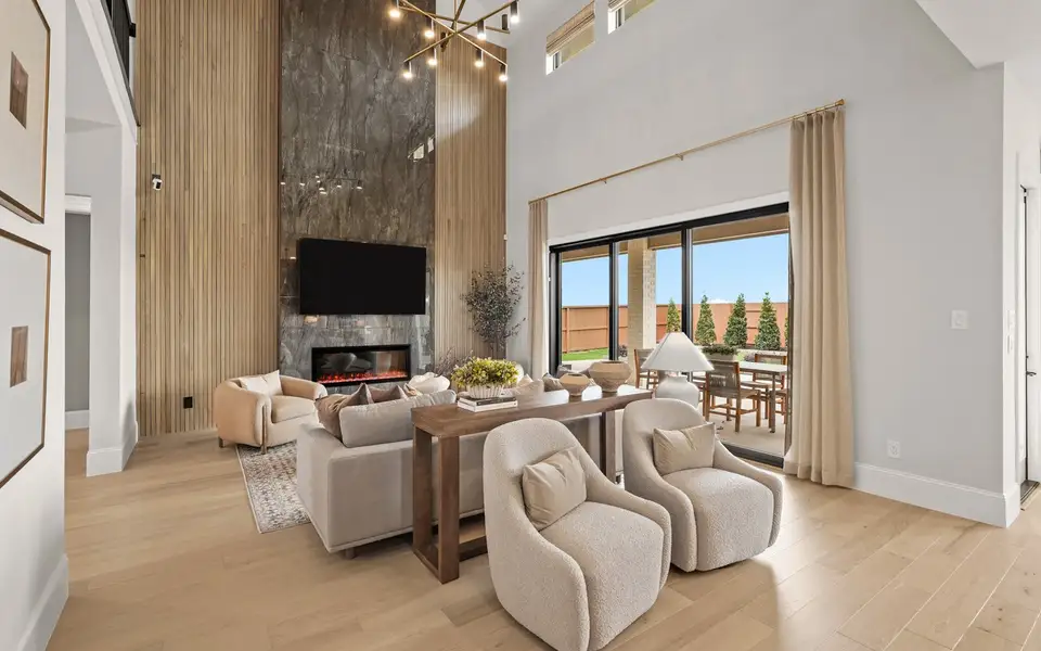 Representative furnished interior of a home built from the Hayden by Brookfield Residential in Midline, Webster (Image 11).