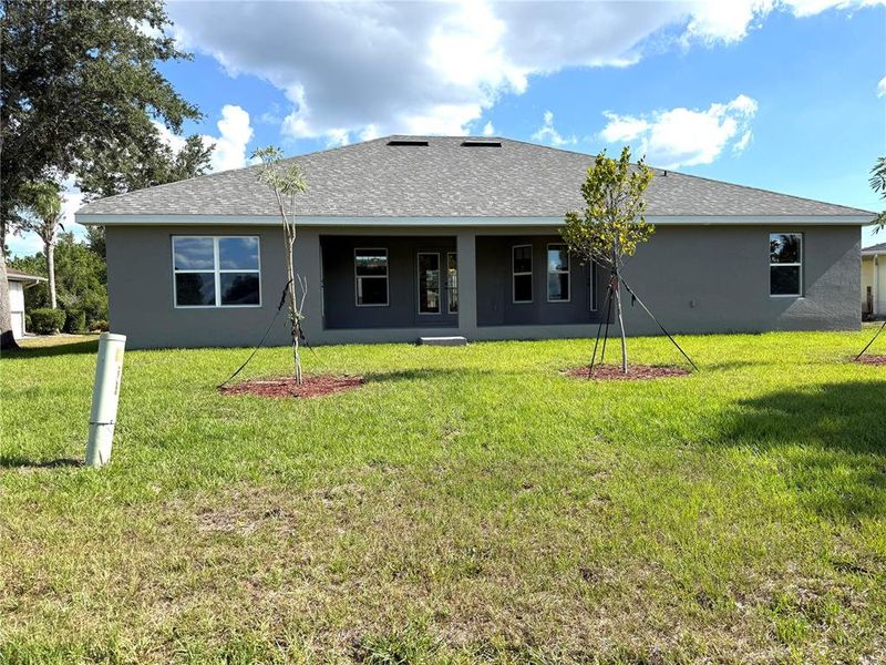 Exterior details and patio area of a home in Deep Creek, Punta Gorda (Image 16).