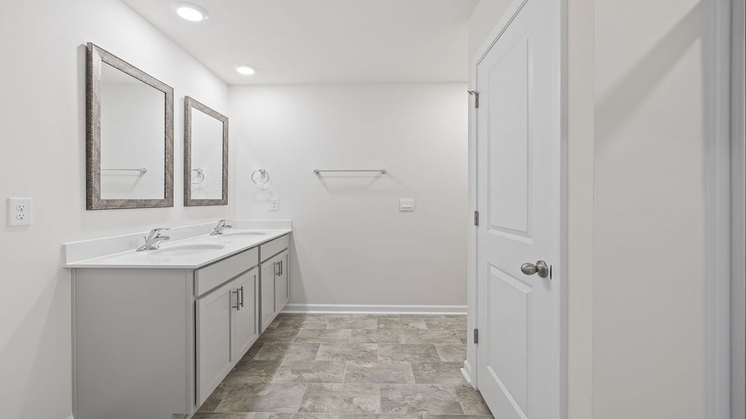 Furnished interior view inside a new home in Tanglewood Townes, Greenville (Image 8).