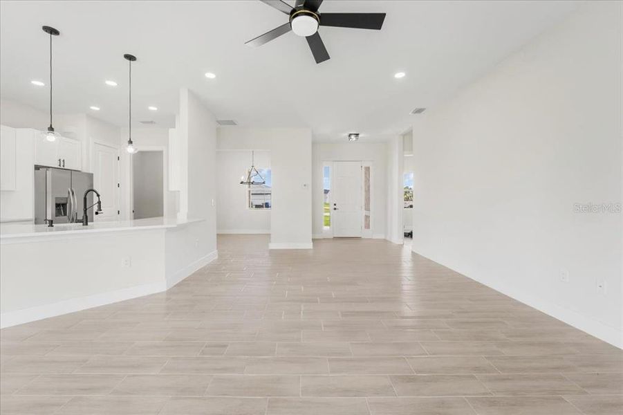 Spacious, unfurnished interior of a new home in , Lehigh Acres (Image 41).