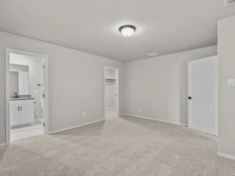 Spacious, unfurnished interior of a new home in Bricewood, San Antonio (Image 36).