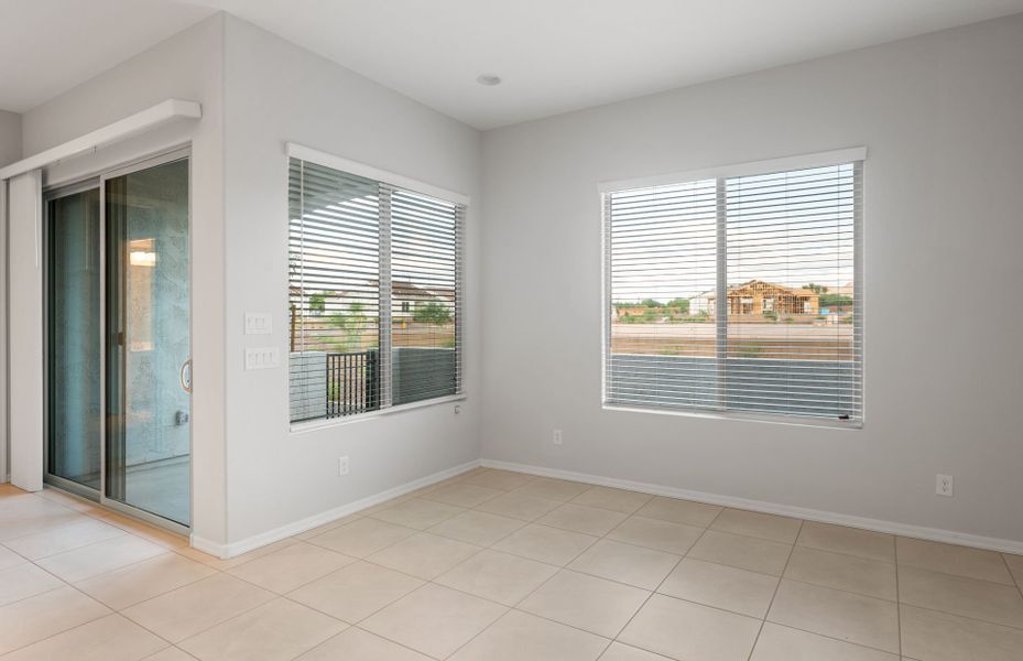 Spacious, unfurnished interior of a new home in Sun City Festival, Buckeye (Image 18).