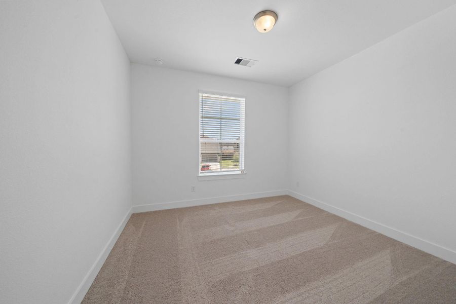 Spacious, unfurnished interior of a new home in The Trails, New Caney (Image 33).