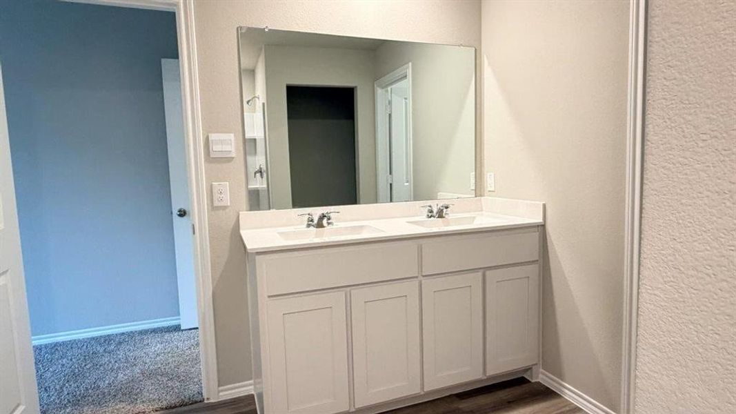 Furnished interior view inside a new home in Meadowbrook Estates, Cleburne (Image 6).