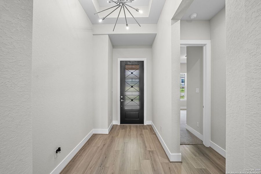 Furnished interior view inside a new home in Arbors at Fair Oaks, Fair Oaks Ranch (Image 9).