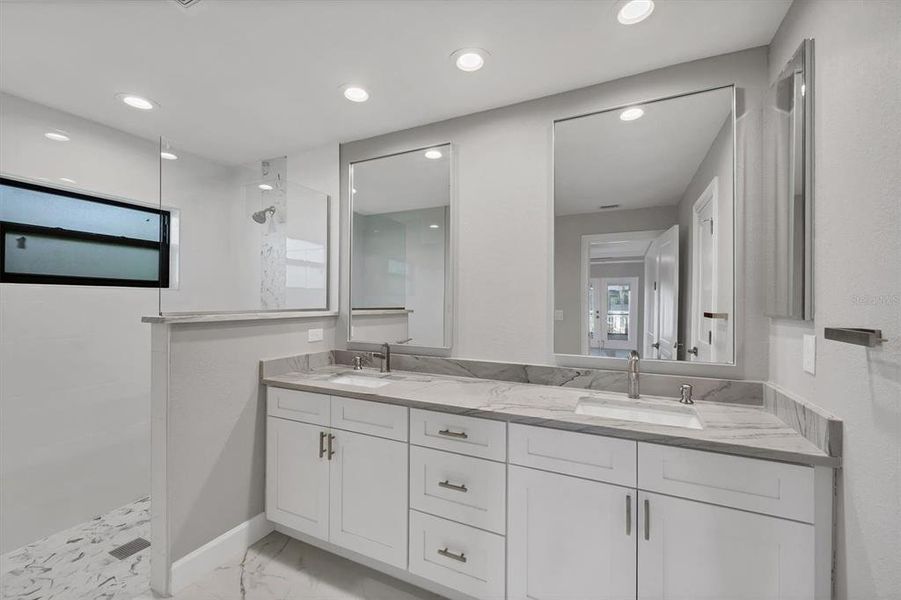 Furnished interior view inside a new home in , Port Charlotte (Image 15).