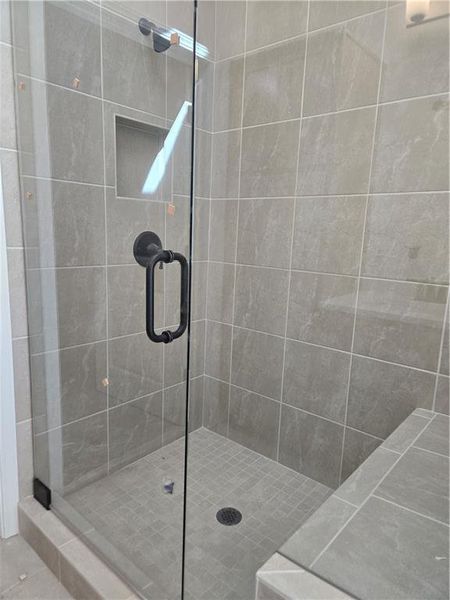 Close-up of interior finishes inside a home in Madeira, Acworth (Image 12).