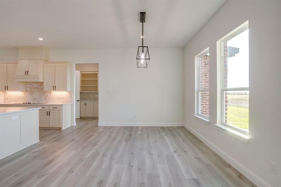 Spacious, unfurnished interior of a new home in , Grandview (Image 27).