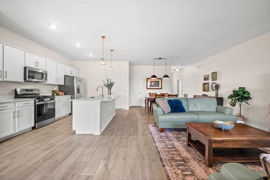 Furnished interior view inside a new home in Tuckers Cove, Punta Gorda (Image 9).