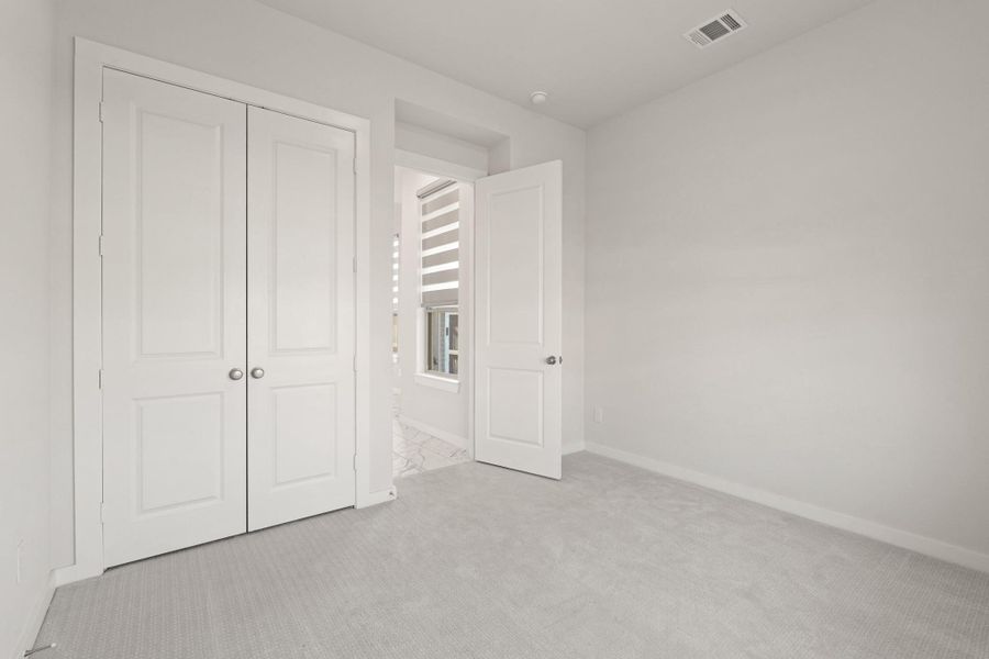 Spacious, unfurnished interior of a new home in , Fulshear (Image 33).
