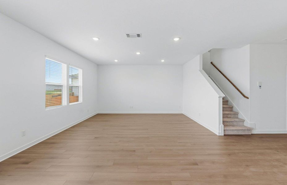 Spacious, unfurnished interior of a new home in Skyview, Belton (Image 24).