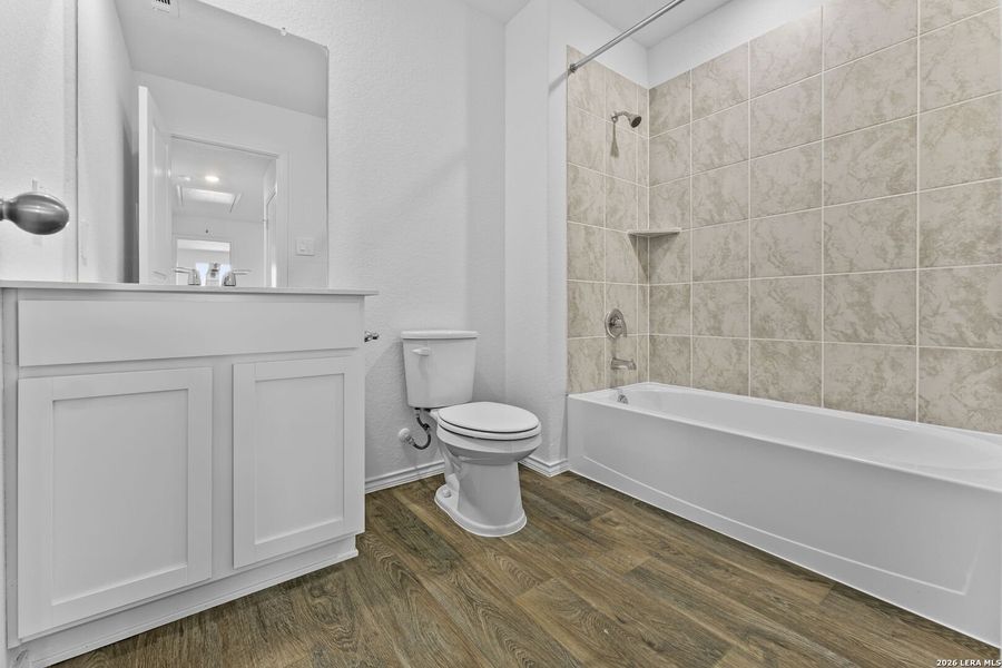 Furnished interior view inside a new home in Avenida, Converse (Image 4).