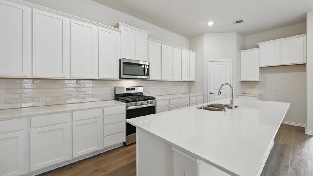 Furnished interior view inside a new home in Lakewood Trails, Forney (Image 8).