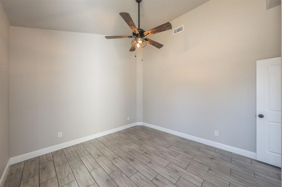 Spacious, unfurnished interior of a new home in , Bridgeport (Image 23).