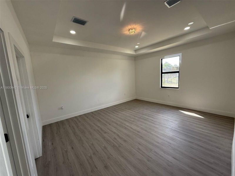 Spacious, unfurnished interior of a new home in , Clewiston (Image 15). Spacious, unfurnished interior of a new home in , Clewiston (Image 15).