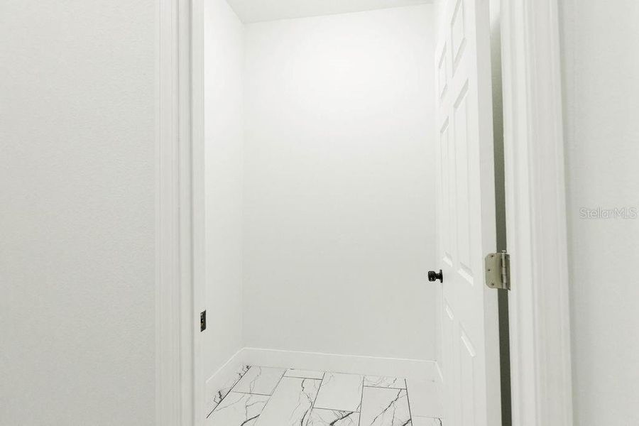 Spacious, unfurnished interior of a new home in , Apopka (Image 21).