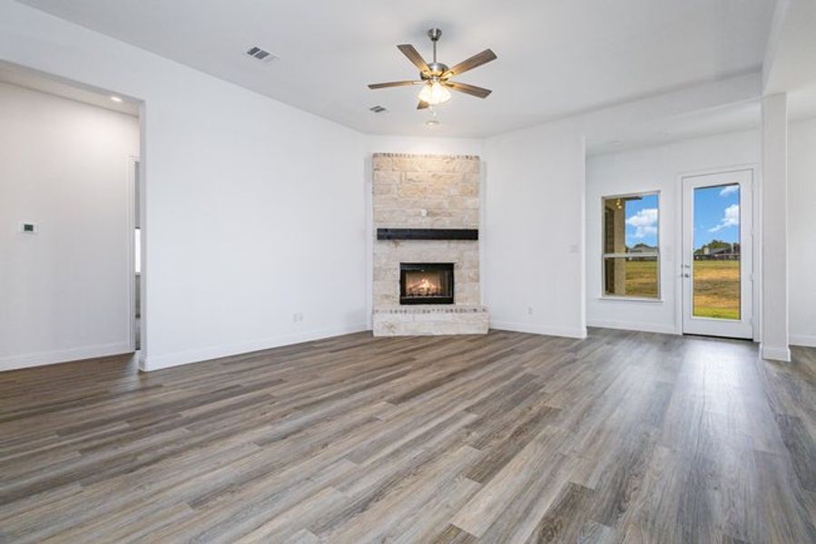 Representative unfurnished interior of a home built from the The Elm by Sumeer Homes in Stone Henge II, Sanger (Image 16). Representative unfurnished interior of a home built from the The Elm by Sumeer Homes in Stone Henge II, Sanger (Image 16).