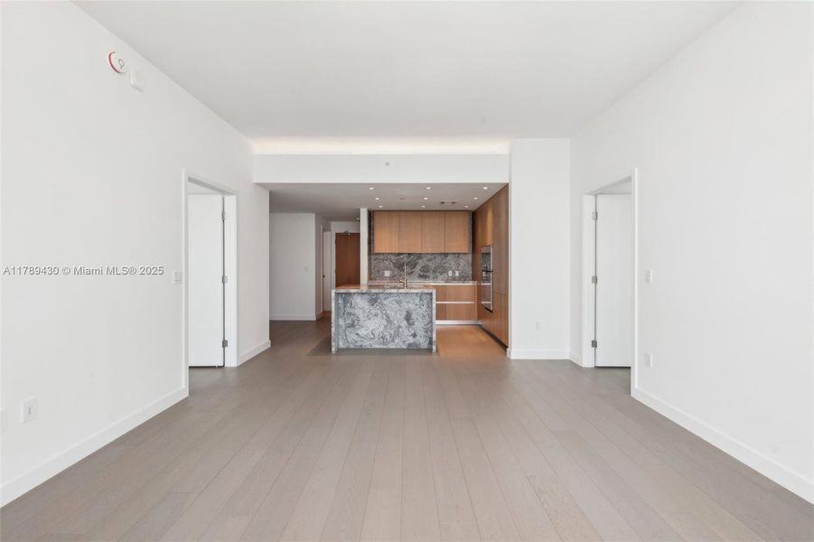 Spacious, unfurnished interior of a new home in Five Park, Miami Beach (Image 19).