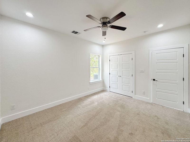 Spacious, unfurnished interior of a new home in , Spring Branch (Image 16).